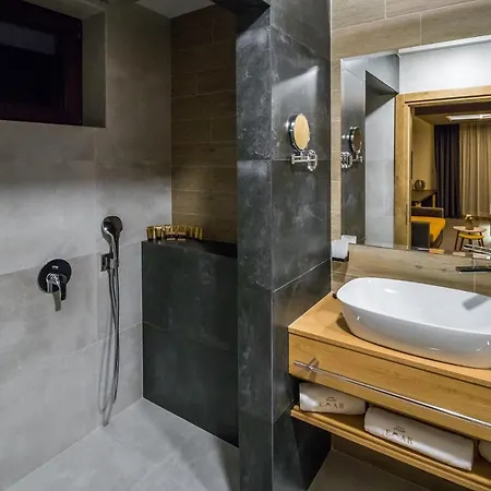 Hotel Emar & 4*