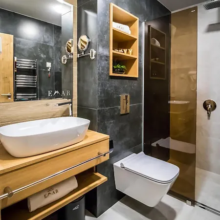 Emar & Hotel 4*